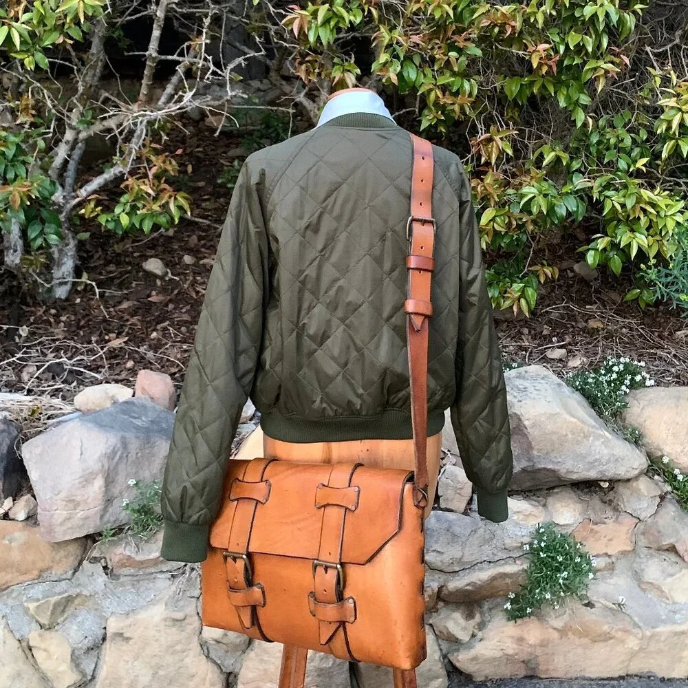 Vintage French leather briefcase messenger attache book bag - Picture 11 of 16